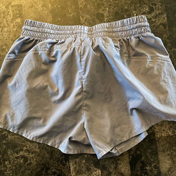 Zella athletic shorts medium - Picture 3 of 3